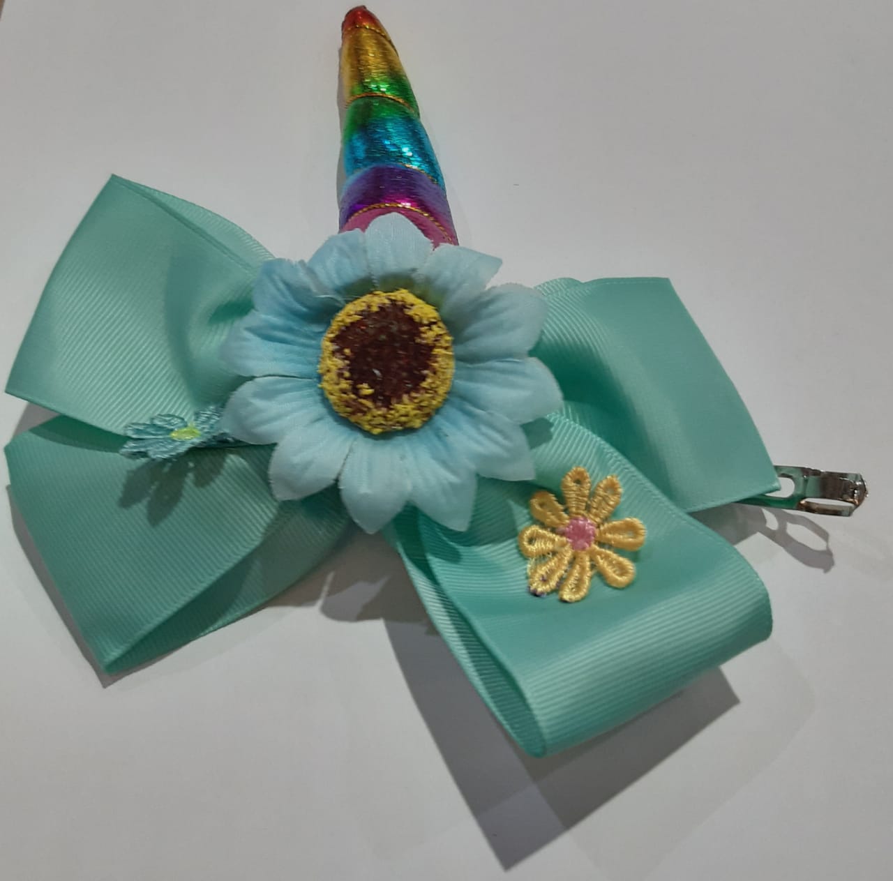 TRABAS UNICORNIO CON FLORES