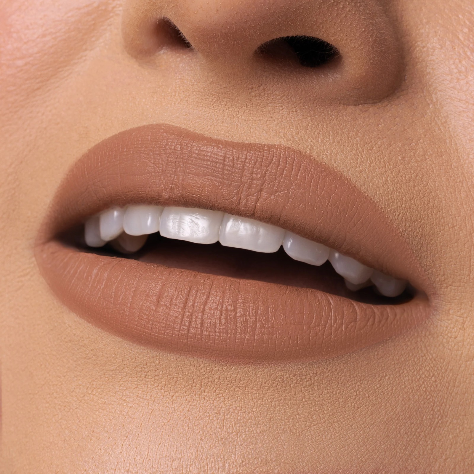 Beauty Creations - GET INTO IT LIPSTICK