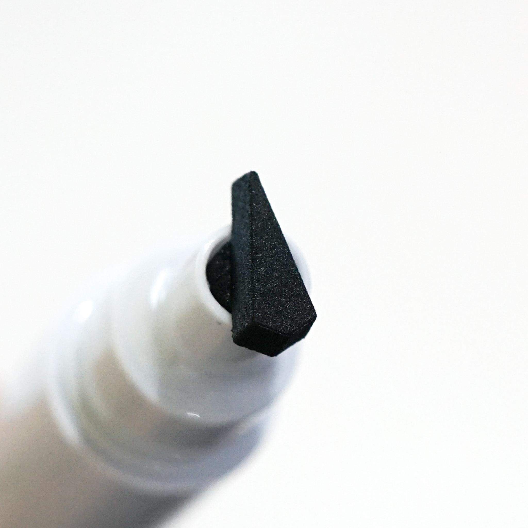 Kara Beauty - Delineador Ojos PURRFECT Stamp &amp; Line Negro Display 24 Unidades