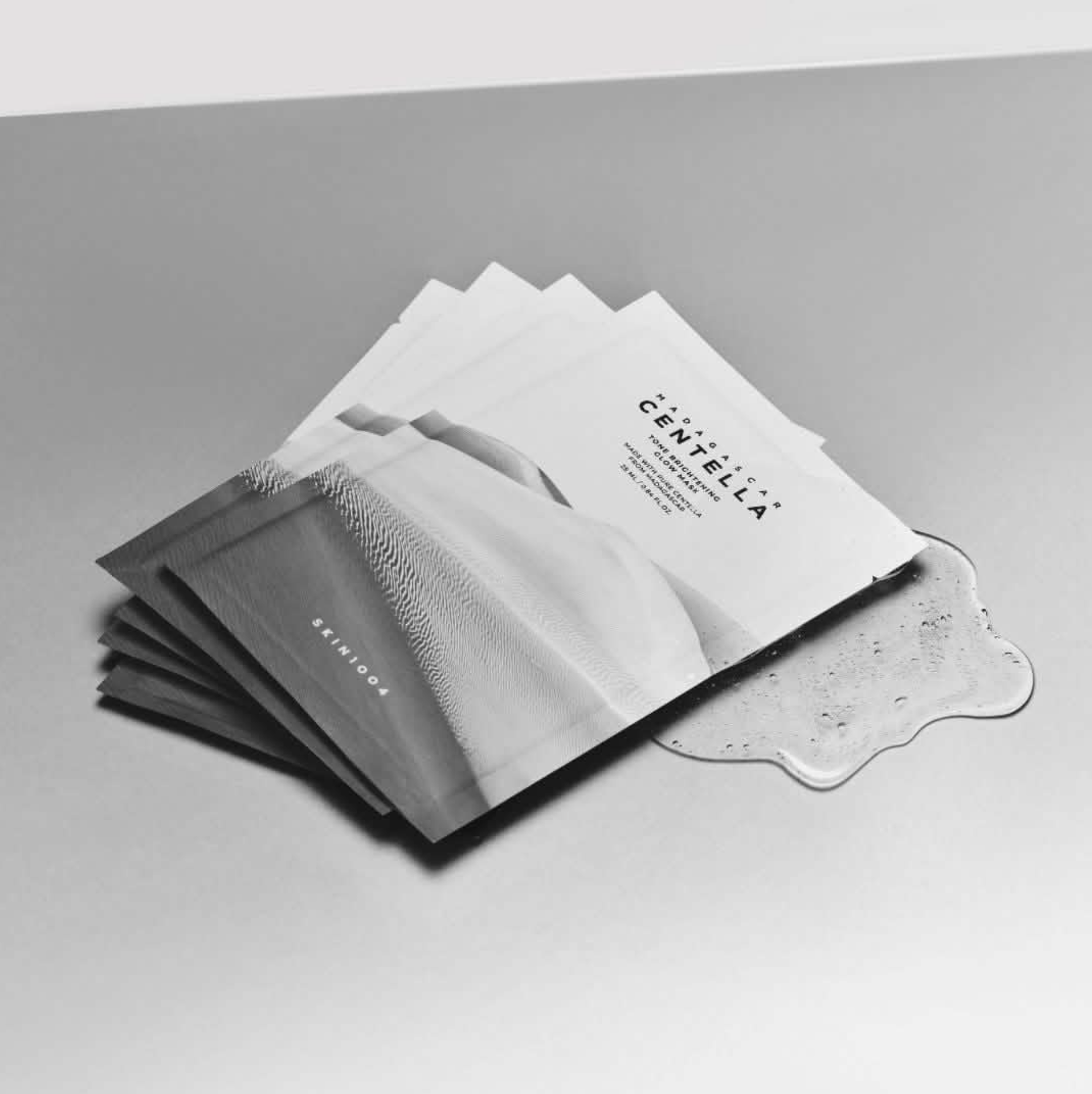 SKIN1004 -  Madagascar Centella Tone Brightening Glow Mask 25ml x 5ea