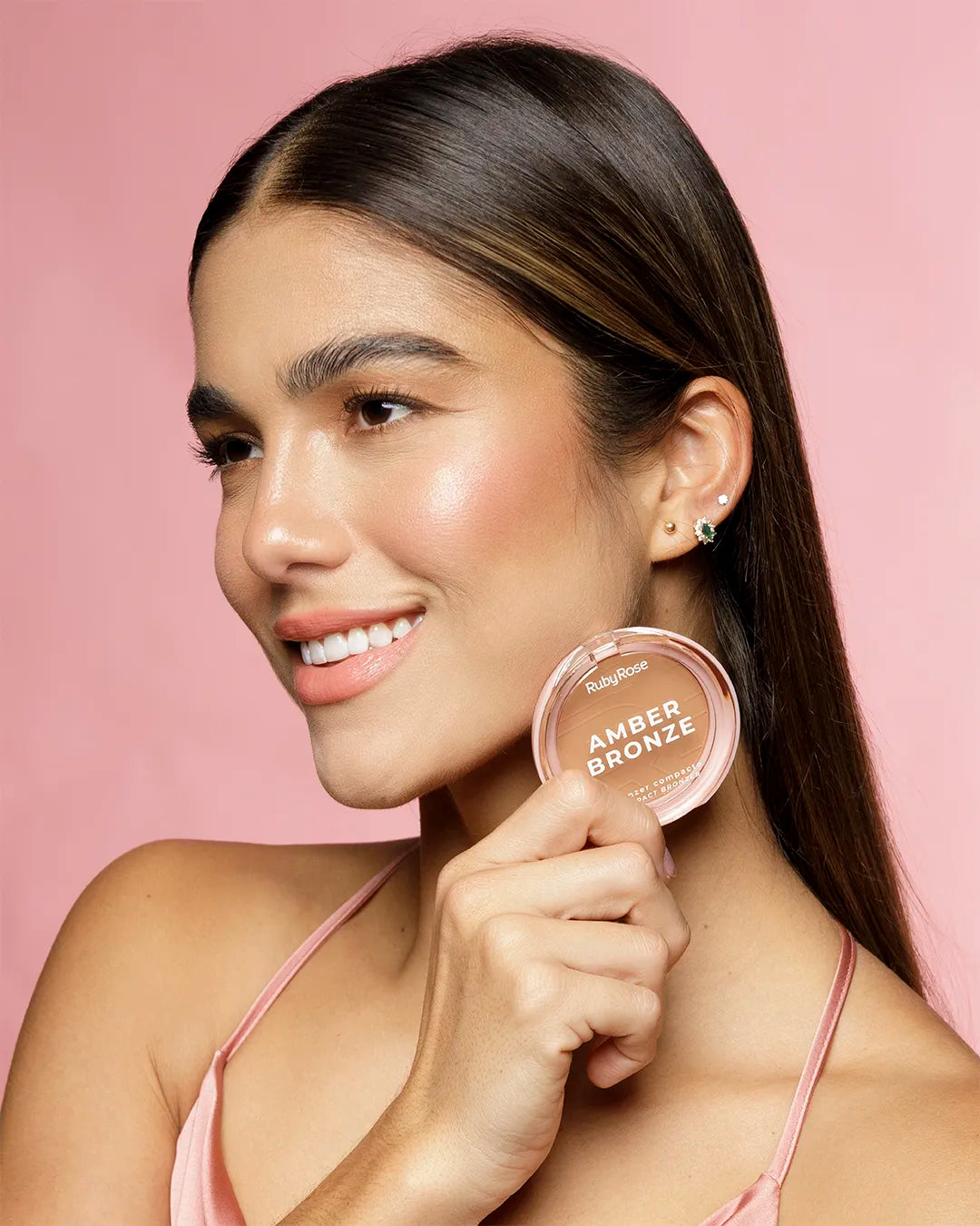 Ruby Rose - Contorno Compacto